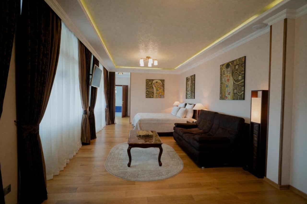 Leon Boutique Hotel 수쿰 외부 사진