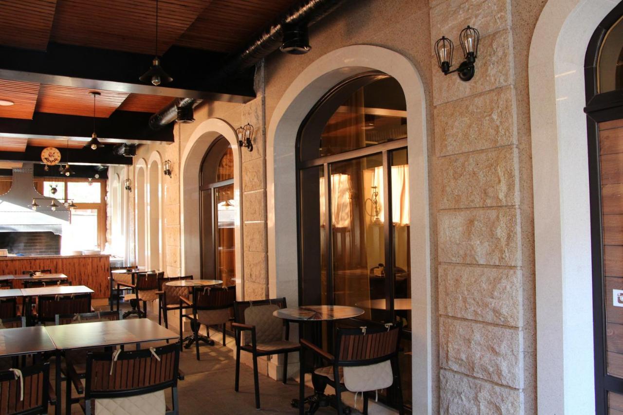 Leon Boutique Hotel 수쿰 외부 사진
