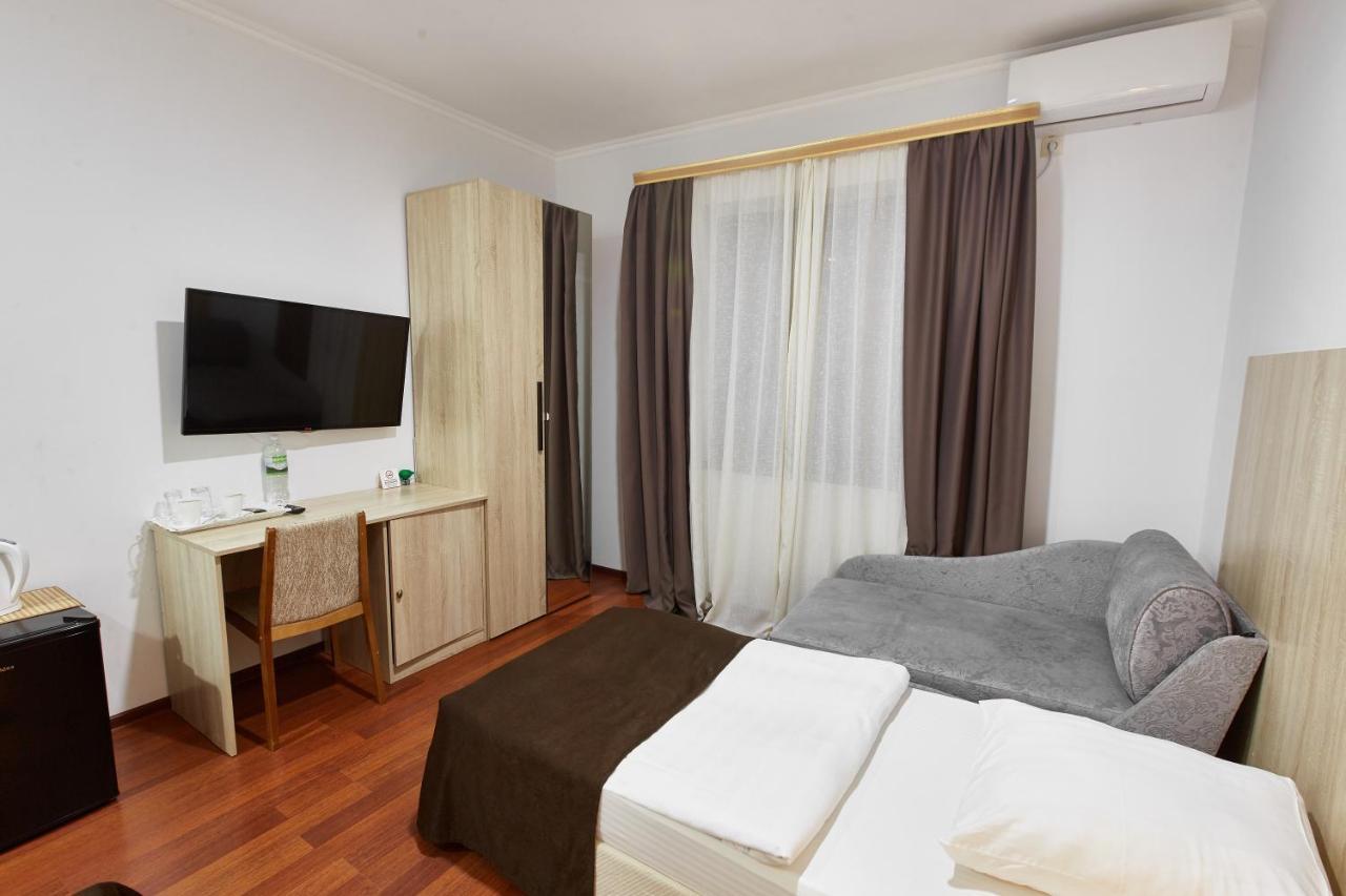 Leon Boutique Hotel 수쿰 외부 사진