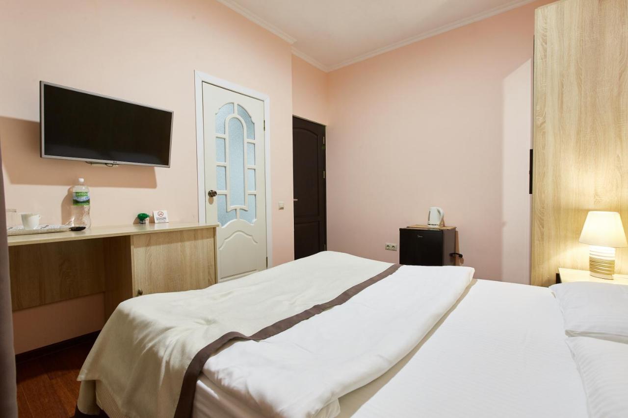 Leon Boutique Hotel 수쿰 외부 사진